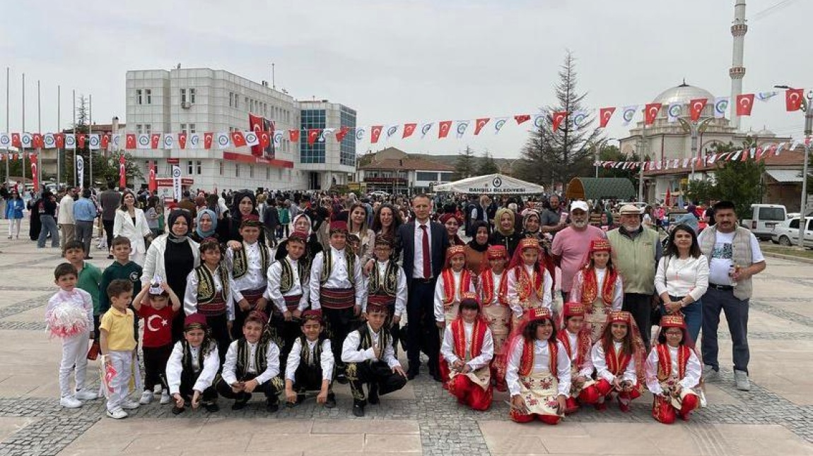 Türkiye'nin En Hızlısı İl Seçme Yarışmasında Başarılı Olan Öğrencilerimize Hediye Takdimi
